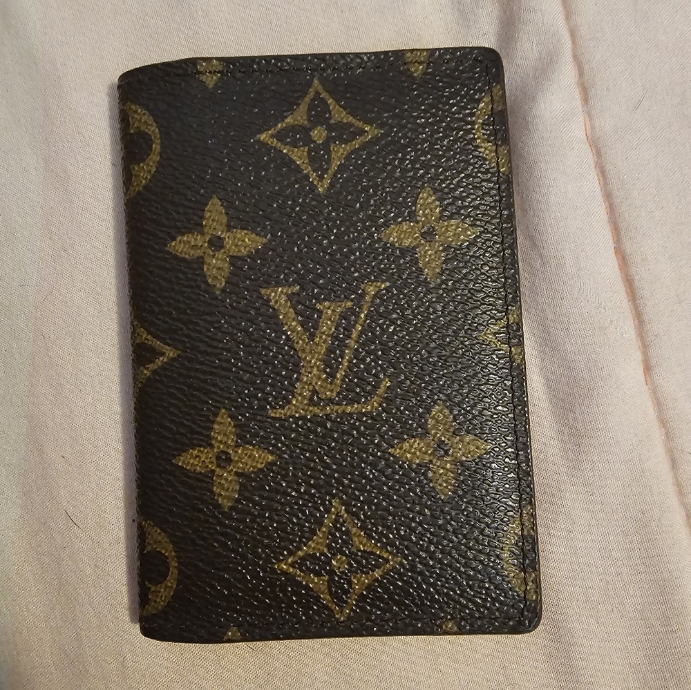 LV Pocket Organizer